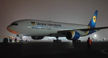 В Украину пустят не всех: бригады медиков проверяют самолеты из Китая, детали