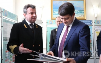 Глава украинского парламента Дмитрий Разумков побывал в Херсонской государственной морской академии