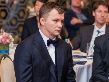 Милованов опубликовал в Facebook фото с Королевской. Комментаторы интересуются, когда министр встретится с Януковичем
