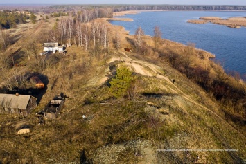 Появились печальные фото заброшенного села в зоне отчуждения у Чернобыльской АЭС с высоты птичьего полета