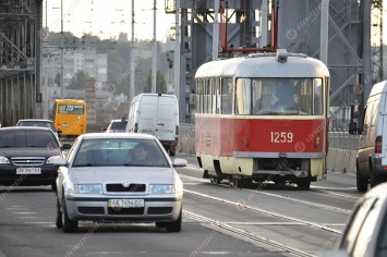 Сегодня трамваи в Днепре не будут ходить через мост: расписание