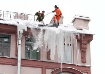 Крыши школ в Полтаве очистят от снега и льда: заключили договор