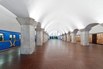 Из-за сообщения о минировании в Киеве закрыли пять станций метро