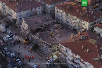 Турцию всколыхнуло жуткое землетрясение: катастрофические фото и видео с места