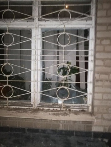 Полиция задержала пьяного криворожанина, который разбил окно
