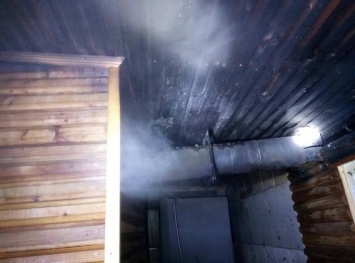 Николаевские пожарные в конце января тушат полыхающие бани