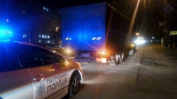 В Николаеве знакомые сообщили в полицию о пьяном водителе на фуре, - ФОТО