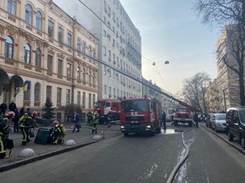 «Культуру» эвакуировали - в Киеве горело министерство