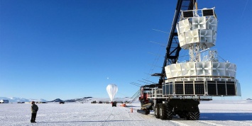 В Антарктиде зафиксировали странные частицы, которые современная физика не может объяснить
