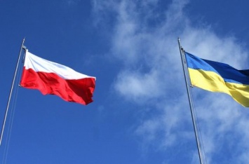 Украине и Польше удалось снизить напряженность вокруг совместного трагического прошлого - Зеленский