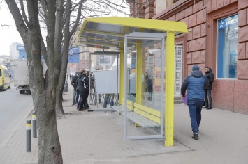 В Днепре установили 16 новых остановок общественного транспорта