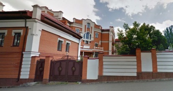 ПриватБанк решил продать резиденцию Брежнева