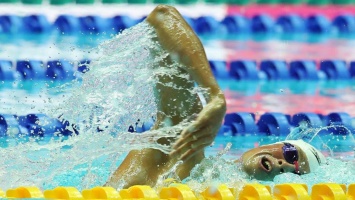 Спортсмен из Днепра взял золото на международном турнире по плаванию