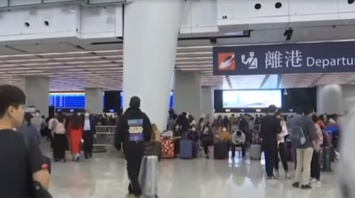 Украинский туроператор срочно возвращает своих клиентов из Китая