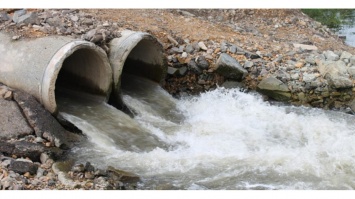 Кабмин Украины разрешил горнорудным предприятиям Кривого Рога сбрасывать оборотную воду в реку Ингулец
