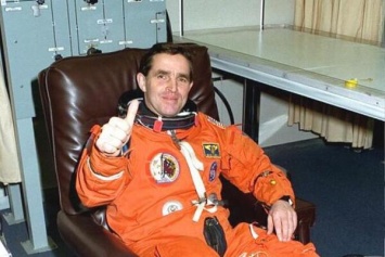 ''Он - наша легенда!'' Зеленский с гордостью вспомнил первого украинца в космосе