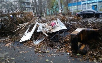 В Одессе устроили площадку для габаритного мусора
