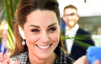 Кейт Миддлтон неожиданно сняла уникальное обручальное кольцо от принца Уильяма - в чем причина