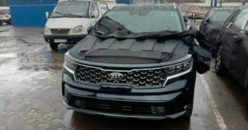 Новый Kia Sorento станет намного «жестче» (первые фото)