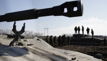 Дрон ОБСЕ зафиксировал танки и гаубицы оккупантов за линией отвода