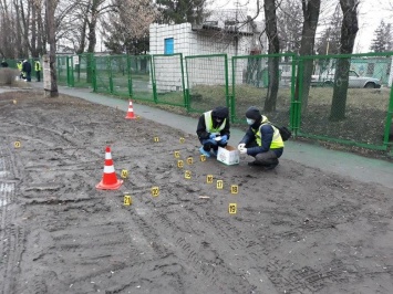 «Услышал взрывы, а потом парни побежали вниз по улице»: очевидцы о стрельбе на Павловом Поле, - ФОТО