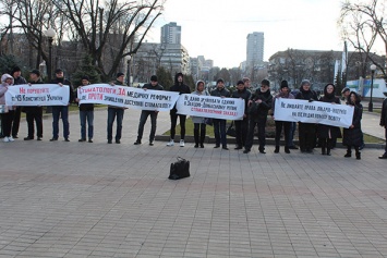 В Днепре протестовали против сокращения финансирования фтизиатрической отрасли