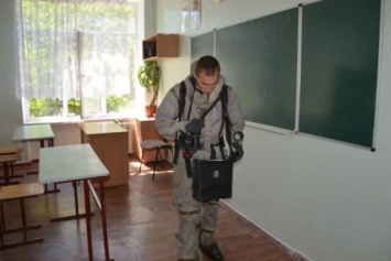 В школе во Львовской области во время уроков распылили перцовый баллончик, 5 детей в больнице