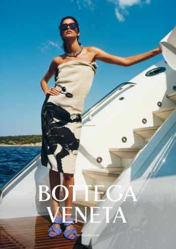 На волнах: рекламная кампания Bottega Veneta весна-лето 2020