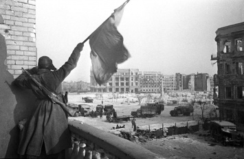 Сергей Аксенов поздравил крымчан с годовщиной разгрома фашистов в битве за Сталинград