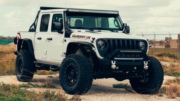 Ателье TR3 Performance подарило Jeep Gladiator 6,2-литровый двигатель (ФОТО)