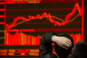 Китайские биржевые индексы рухнули из-за коронавируса