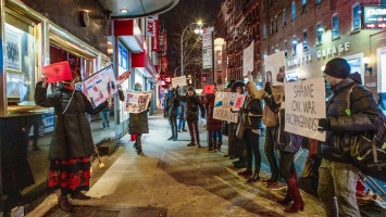 В Нью-Йорке протестуют против концертов саксофониста Игоря Бутмана