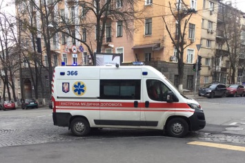 Киевлянин едва не умер на пороге поликлиники
