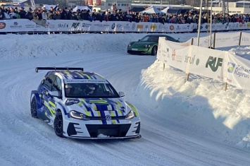 Volkswagen Golf дебютировал на «ледяной гонке»