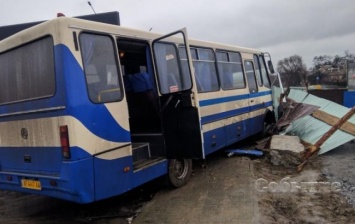 Под Днепром произошло ДТП из-за смерти водителя, люди выпрыгивали на ходу