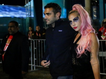 Леди Гага рассекретила своего возлюбленного (ФОТО)