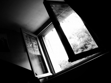 В Броварах женщина выпрыгнула из окна после семейной ссоры