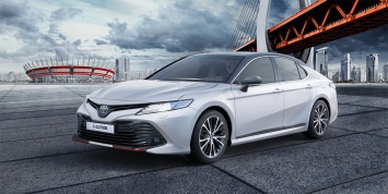 Toyota представила спортивную версию Camry для России