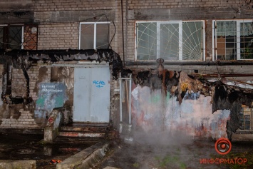 Возле общежития "Днепровской политехники" лопнула труба