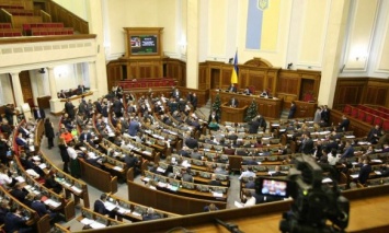 Рада отменила действие закона о строевом уставе Вооруженных Сил