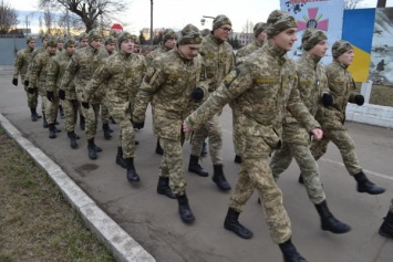 Воспитанники криворожского лицея с военной подготовкой побывали в гостях у воинов 17 танковой