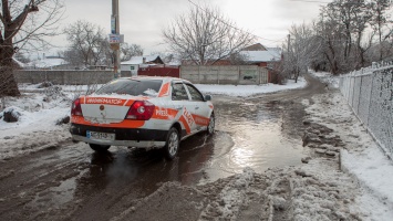 Потопы, гололед и каша под ногами: какие неприятности принесла непогода жителям Днепра