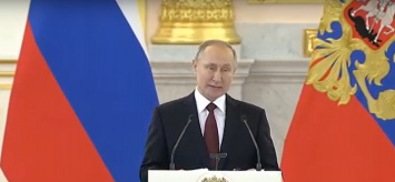 Путин предупредил, что человечество оказалось у "опасной черты"