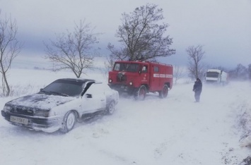 Спасатели перекрыли пять дорог Одесской области из-за ужасной погоды: список