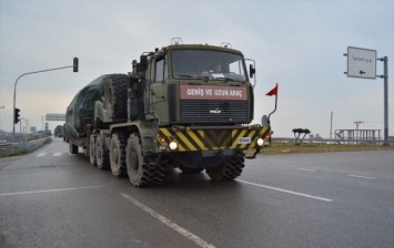 Турция перебросила в провинцию Идлиб десятки танков