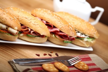 В Лондоне миллионер попался на краже бутербродов в столовой