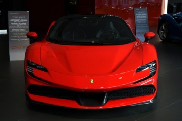 Как рождается самый мощный суперкар Ferrari? (ВИДЕО)