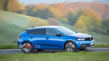 Новая Opel Astra получит революционные изменения - фото