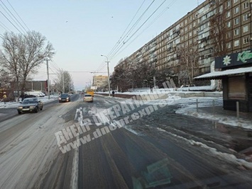 В Днепре на Калиновой и Образцова потоп, из-за поломки нет воды, - ФОТО