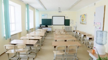 На Днепропетровщине на карантин закрыли школы в 8-ми городах